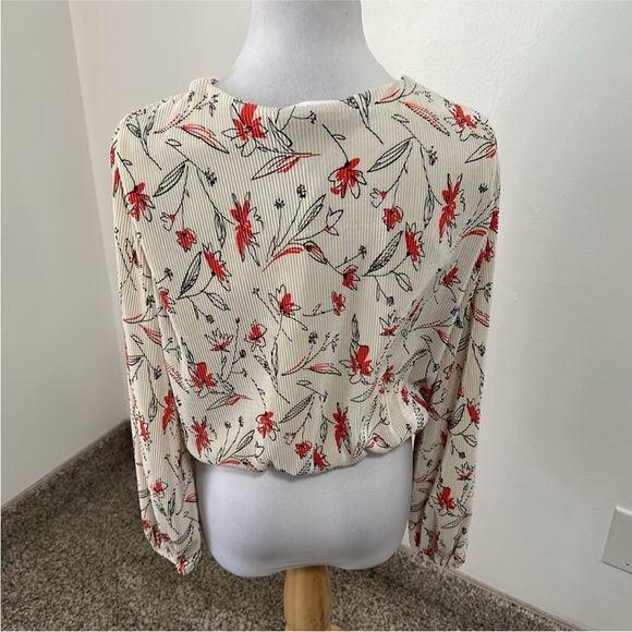 🌷 Bundle of 3 NWT/NWOT ASTR Cropped Blouses - Picture 3 of 14